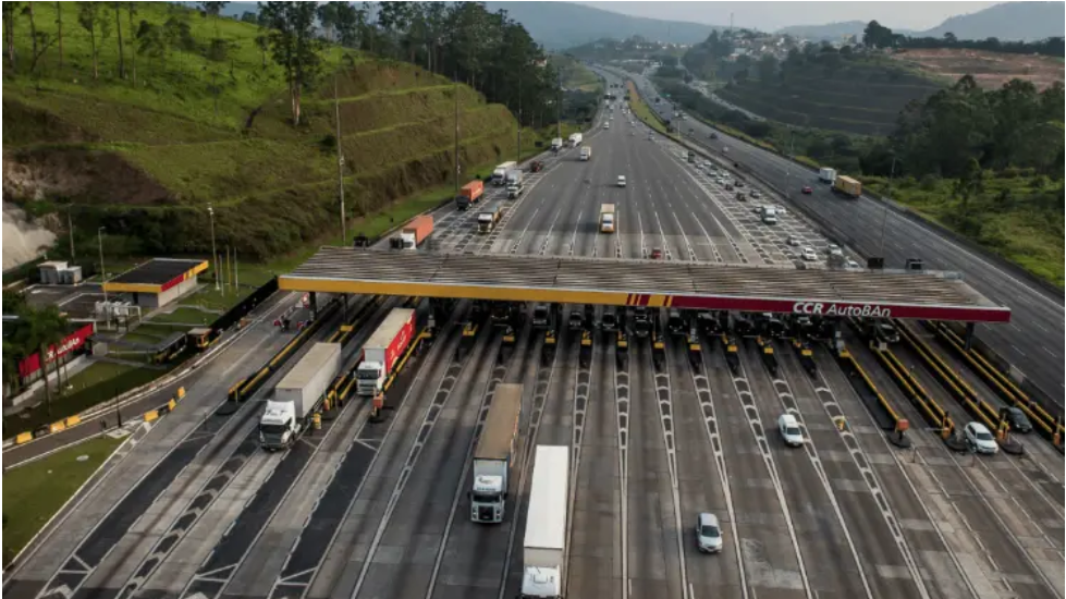 Tráfego de caminhões cresce 5,3% em rodovias com pedágio