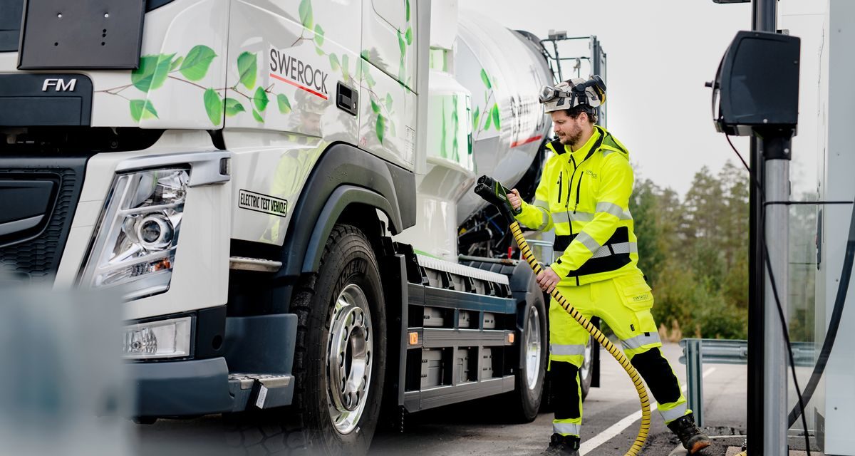 Volvo inicia testes de caminhões pesados elétricos